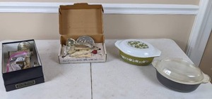 lot 36 image: Vintage Kitchen Items Universal Meat Chopper, Mouli Julienne T-V Shredder, 2 Covered 1.5 Qt. Pyrex Dishes