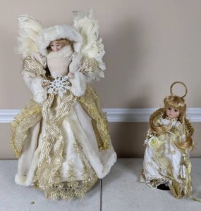 lot 53 image: Pair of Beautiful Christmas Angels