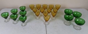 lot 57 image: Vintage Green and Gold Drinkware 13 Gold Glasses, 10 Green Glasses