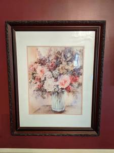 lot 17 image: Vintage Framed & Matted Floral Print