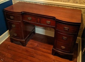 lot 2 image: Antique Executive Desk with 7 Drawers