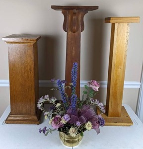 lot 29 image: Set of 3 Wooden Pedestal Planter Stands Plus Artificial Flower Arrangement