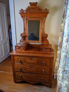 lot 112 image: Antique 3-Drawer Dresser with Large Mirrored Hutch
