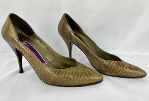 lot 10 image: Susan Bennis Warren Edwards Tan Lizard Pumps - Size 8 12