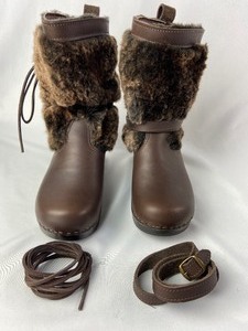 lot 52 image: Like New Chocolate Brown Leather Upper, Wood-Heeled, Faux Fur Cozy Boot - Size 37 (US Size 6.5)