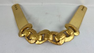 lot 101 image: Vintage Captiva Gold Leather Womens Belt