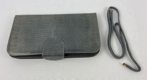 lot 158 image: Vintage Susan Bennis Warren Edwards Grey Snakeskin Clutch with Detachable Strap - Made in Italy