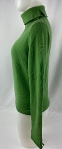 lot 182 image: Gorgeous Green Cashmere Designer Collection Casual Sweater