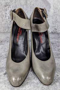 lot 139 image: Charles Jourdan PARIS Shoes, Size 8 12