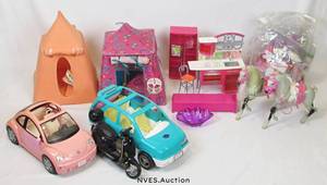 lot 135 image: Barbie World bundle