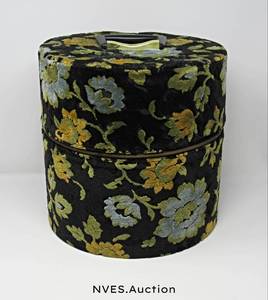 lot 38 image: Vintage wigs, hair pieces and accessories in embroidered storage box