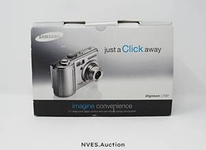 lot 49 image: Samsung Digimax S500 with original cords and instructions