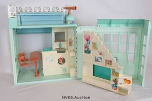 lot 86 image: Barbie Beach Bungalow