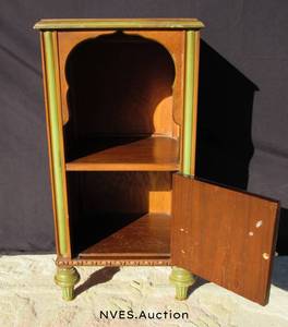lot 101 image: Vintage nightstand