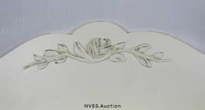 lot 120 image: Pottery Barn wall mounted peg and shelf wall decor