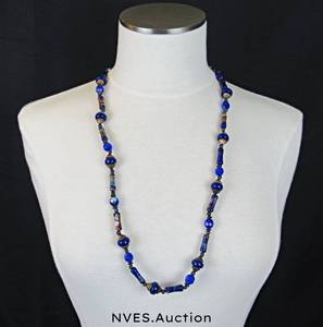 lot 161 image: Glass bead vintage jewelry