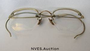 lot 163 image: Vintage Shurtleff House of Optics Glasses case and Glasses