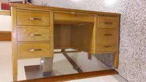 lot 3 image: 6 Drawer Oak Desk