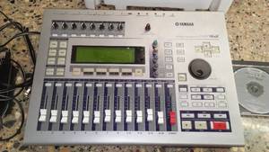 lot 41 image: Yamaha SW16G Professional Audio Workstation.
