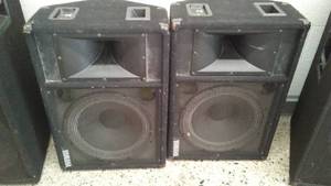 lot 53 image: Yamaha Speakers (2) SM15111.