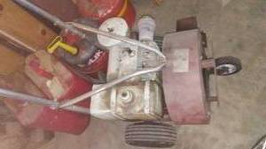 lot 233 image: Giant Vac, Leaf Blower 8 HP