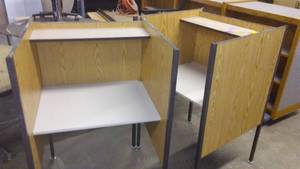 lot 506 image: Workstation Cubicles (2)