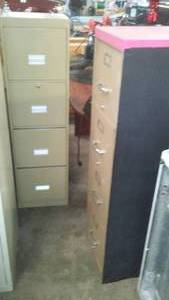 lot 511 image: (2) 4 drawer Metal File Cabinets.