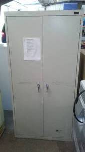 lot 512 image: 2 Door Storage Cabinet, Metal.