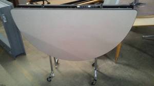 lot 531 image: 5 Ft. Pacer Collapsible Table on Casters
