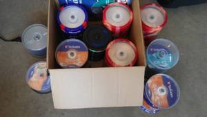 lot 571 image: Hundreds of DVD-R and CD-R Disks