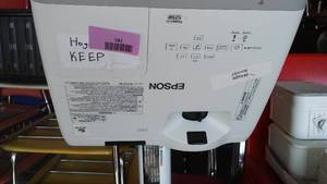 lot 581 image: Epson Projector Model 525W