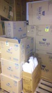 lot 313 image: WinCup HotCold 12 OZ. CupsLids  See Pics