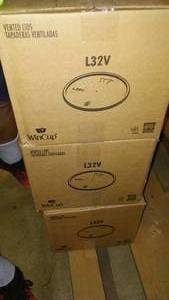 lot 363 image: Vented Lids L32V (3 Cases)