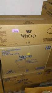 lot 365 image: 32 oz. Hot Cold Cups and Lids.