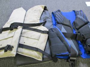 2 life jackets 1 adult size large a...