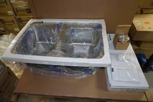 lot 23 image: Cozyblock Kitchen Sink with Single Lever Pull Down Faucet -Stainless Steel