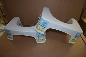 lot 37 image: Step and Go Bathroom Toilet Stools