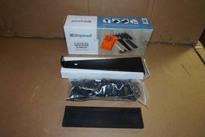 lot 38 image: Lifeproof Professional Flooring Installation Kit