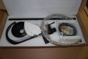 lot 53 image: Ihome Adore Freestanding Bathtub Faucet -Matte Black