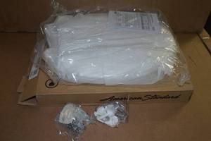 lot 131 image: American Standard White Slow Close Toilet Seat with Everclean Surface -Elongated