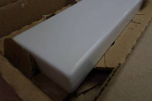 lot 86 image: Back Splash - White - 30.5