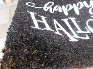 lot 65 image: Halloween 18 x 30 Door mat
