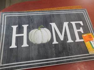 lot 67 image: Halloween 18 x 30 Door mat