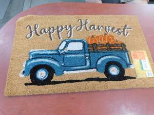 lot 68 image: Halloween 18 x 30 Door mat