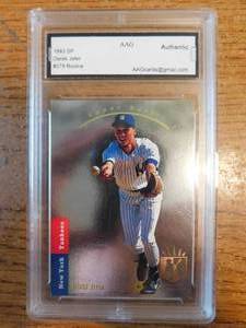 lot 17 image: 1993 SP Derek Jeter Rookie #279 AAG Authentic