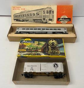 Pair Of Vintage Athearn HO Train Cars Including Santa Fee And Great Northern