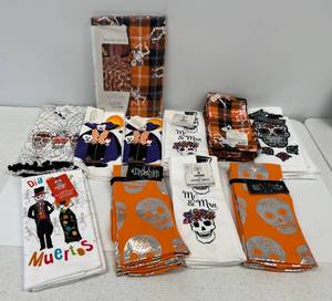 Large Group Of Brand New Halloween Decorated Towels And More