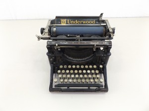 Antique Underwood Manual Typewriter