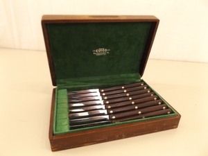 Set of 8 #47 Cutco Steak Knives in Wood Box