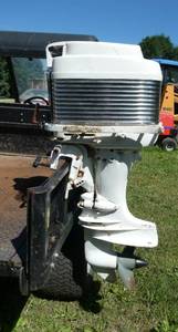 Mercury Kiekhaefer Thunderbolt 400 boat motor - motor is free